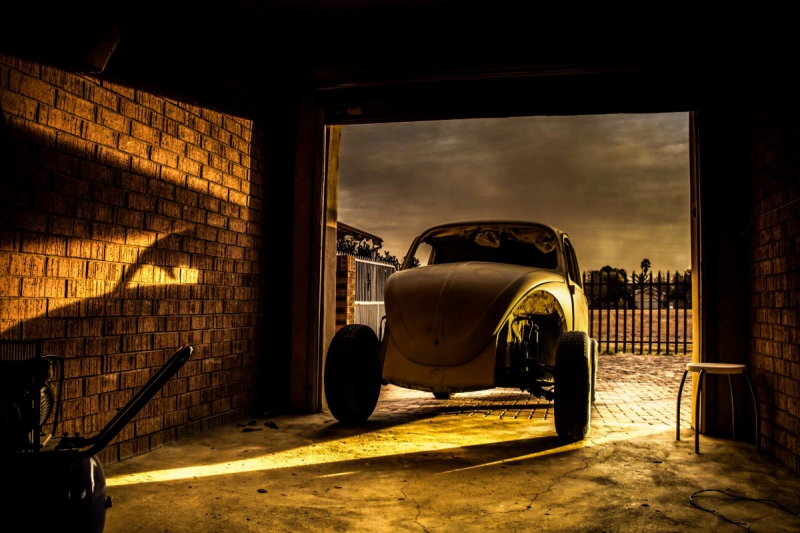 carrosserie-NICE-min_car_garage_volkswagen_sunset_vw_beetle-81658